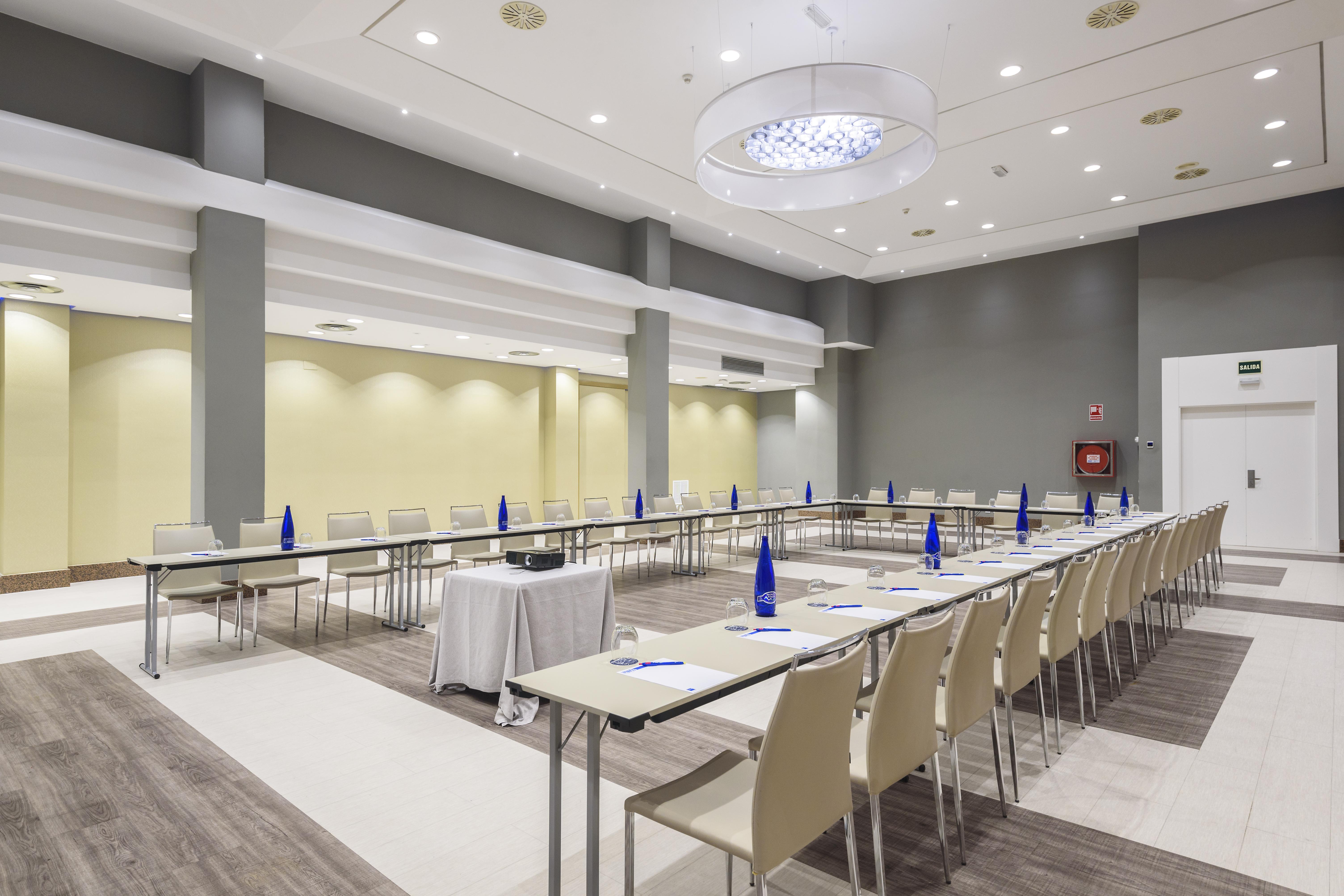 Hotel Guadalajara & Conference Center Affiliated By Melia Extérieur photo