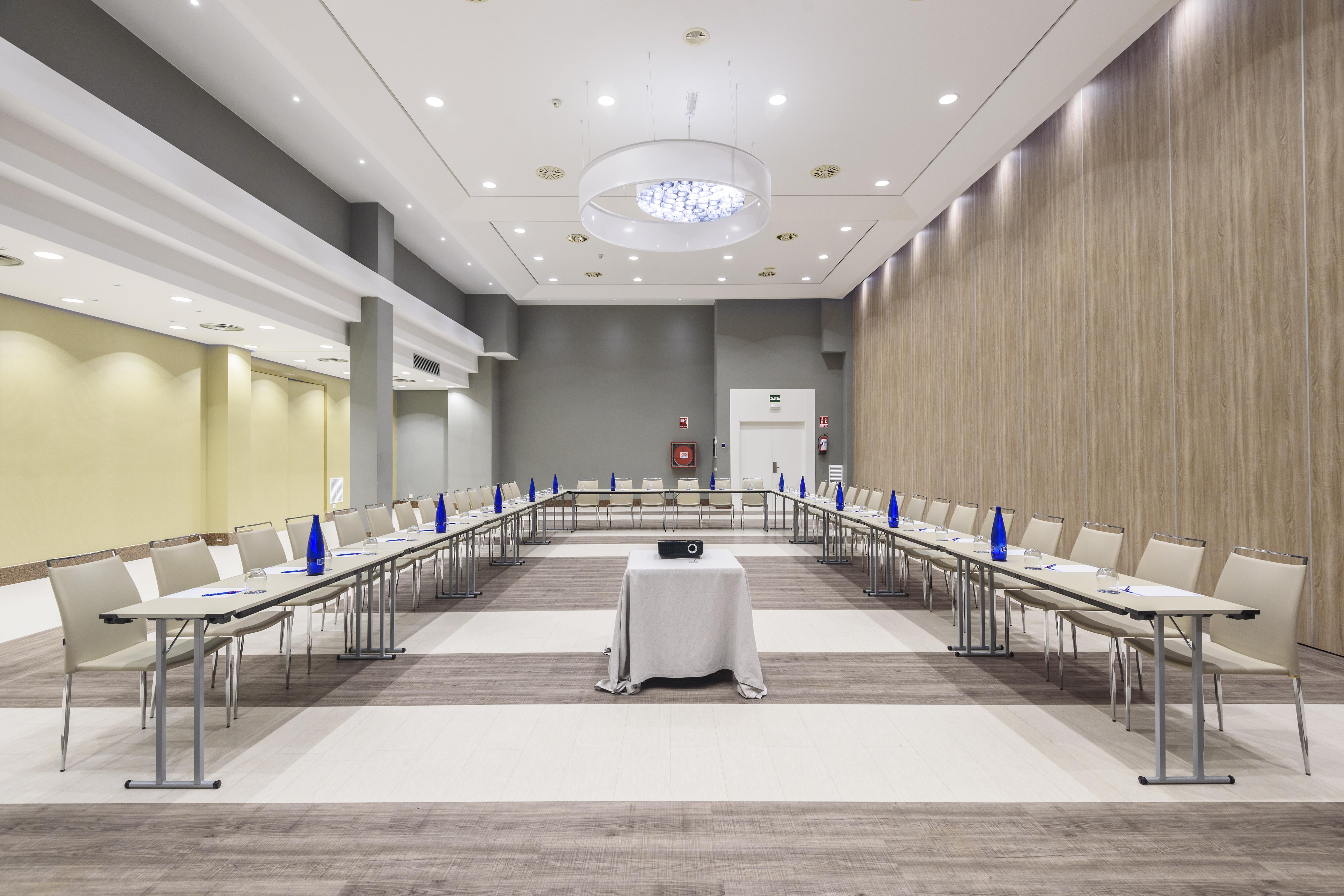 Hotel Guadalajara & Conference Center Affiliated By Melia Extérieur photo