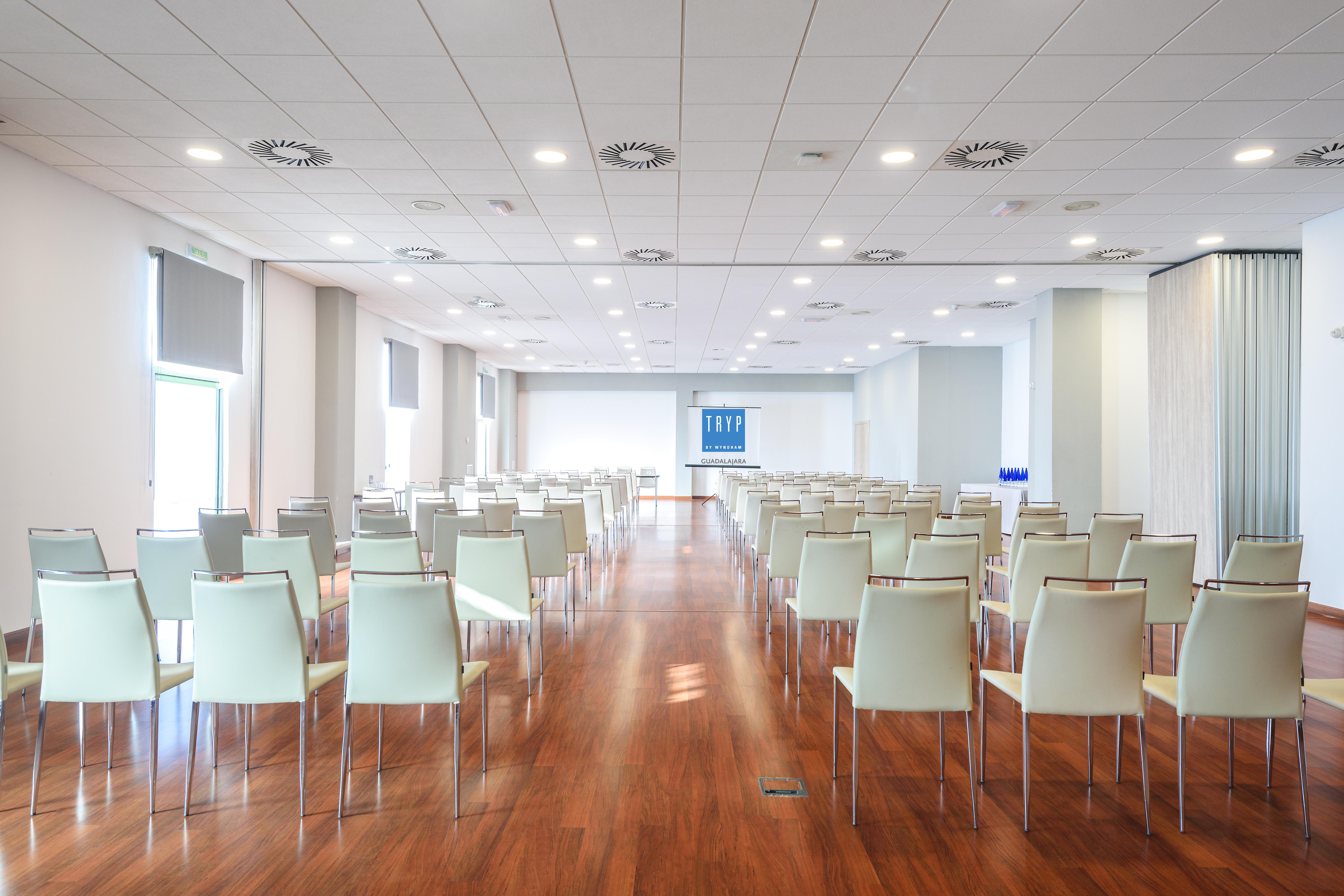 Hotel Guadalajara & Conference Center Affiliated By Melia Extérieur photo