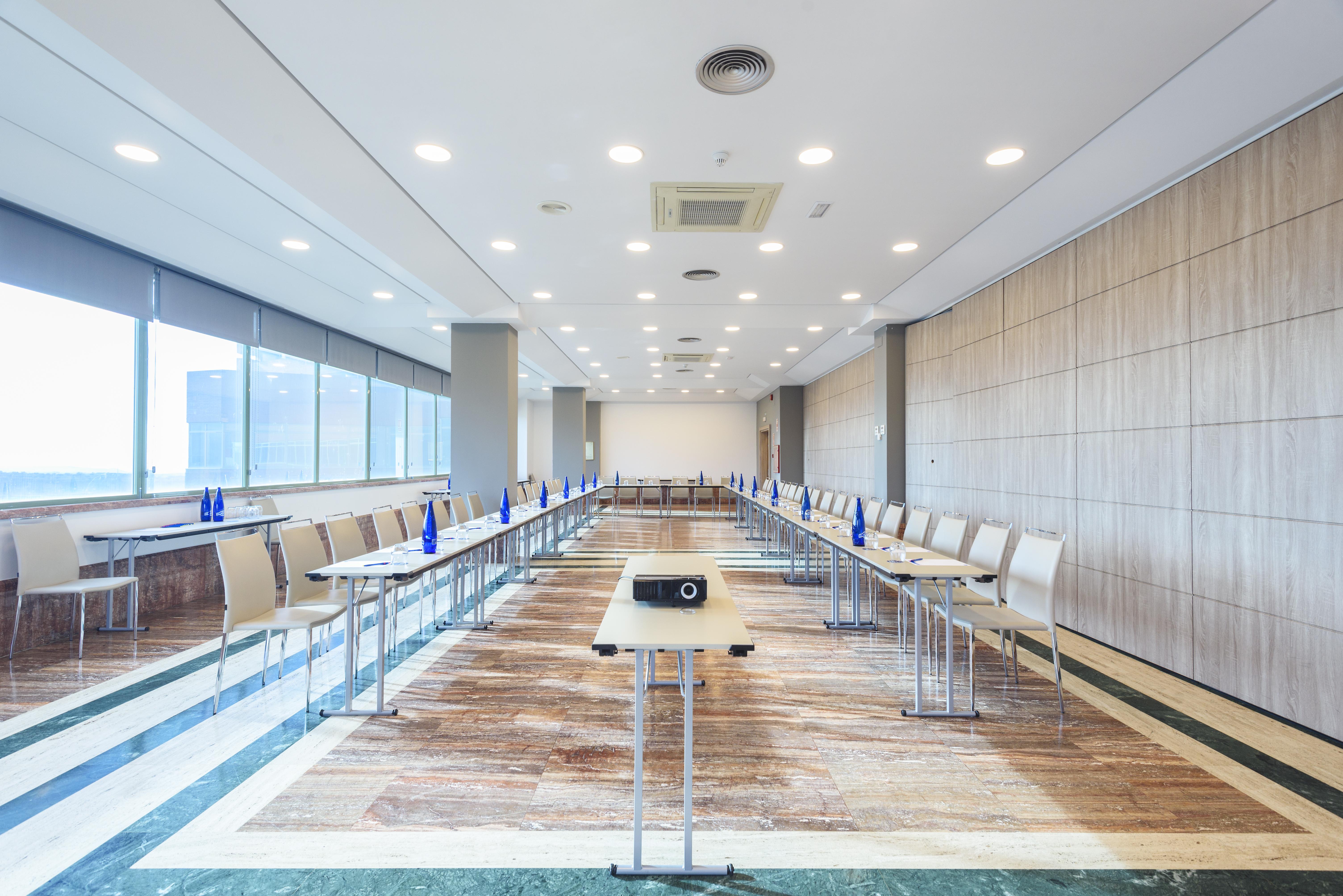 Hotel Guadalajara & Conference Center Affiliated By Melia Extérieur photo